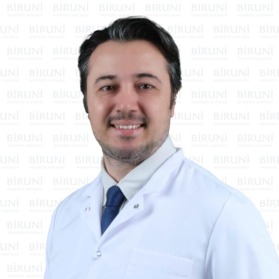 Docteur Professeur adjoint Serhat ŞEN